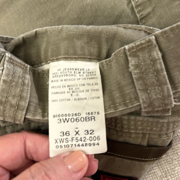 Wrangler RipStop Fabric for work outside.. Heavy duty fabric - Picture 3 of 3